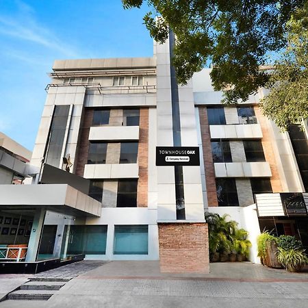 Super Townhouse Oak Kodambakkam Formerly Cine City Chennai Bagian luar foto