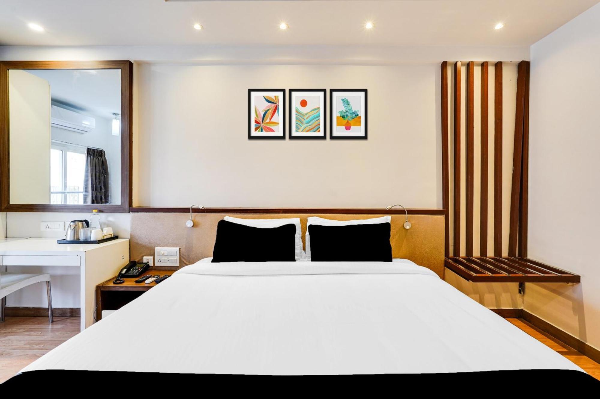 Super Townhouse Oak Kodambakkam Formerly Cine City Chennai Bagian luar foto